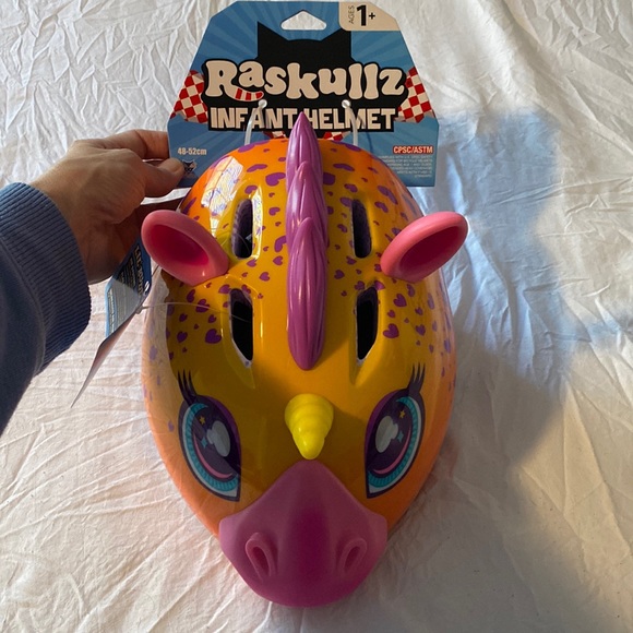 Raskullz Other - NWT Raskullz infant unicorn bike helmet ages 1+